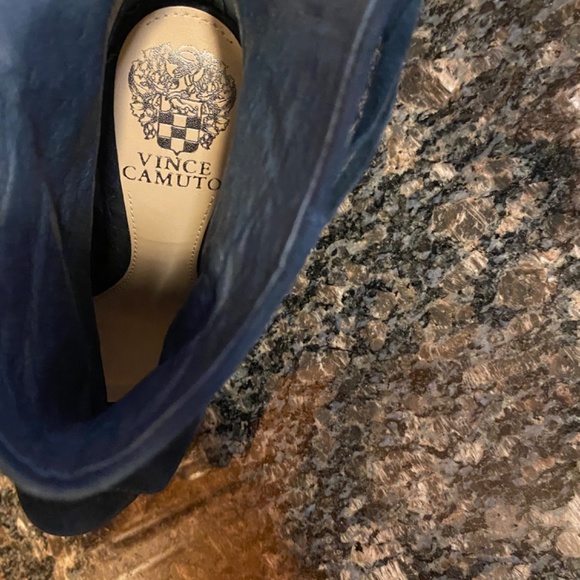 Shoes - Picture 5 of 10